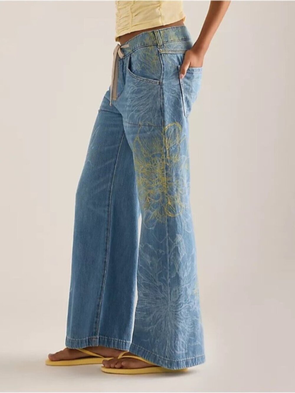 NWT Size 28 - Pilcro Ellis Mid-Rise Wide-Leg Drawstring Jeans Cotton (US$158)